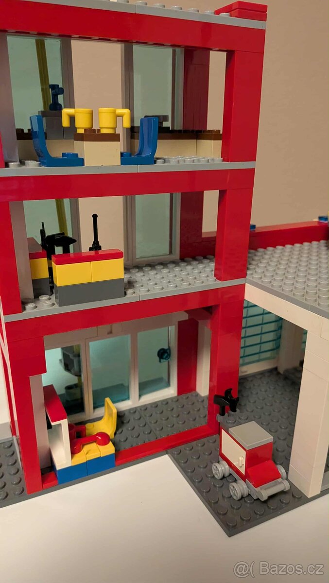 LEGO City - Hasičská stanice 60004 - 4
