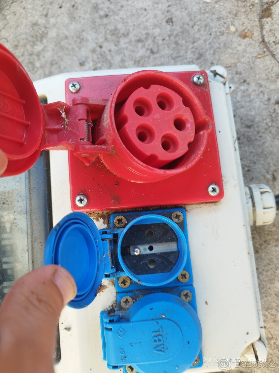 Erocomm skříň zásuvková , stavební rozvaděč - 4