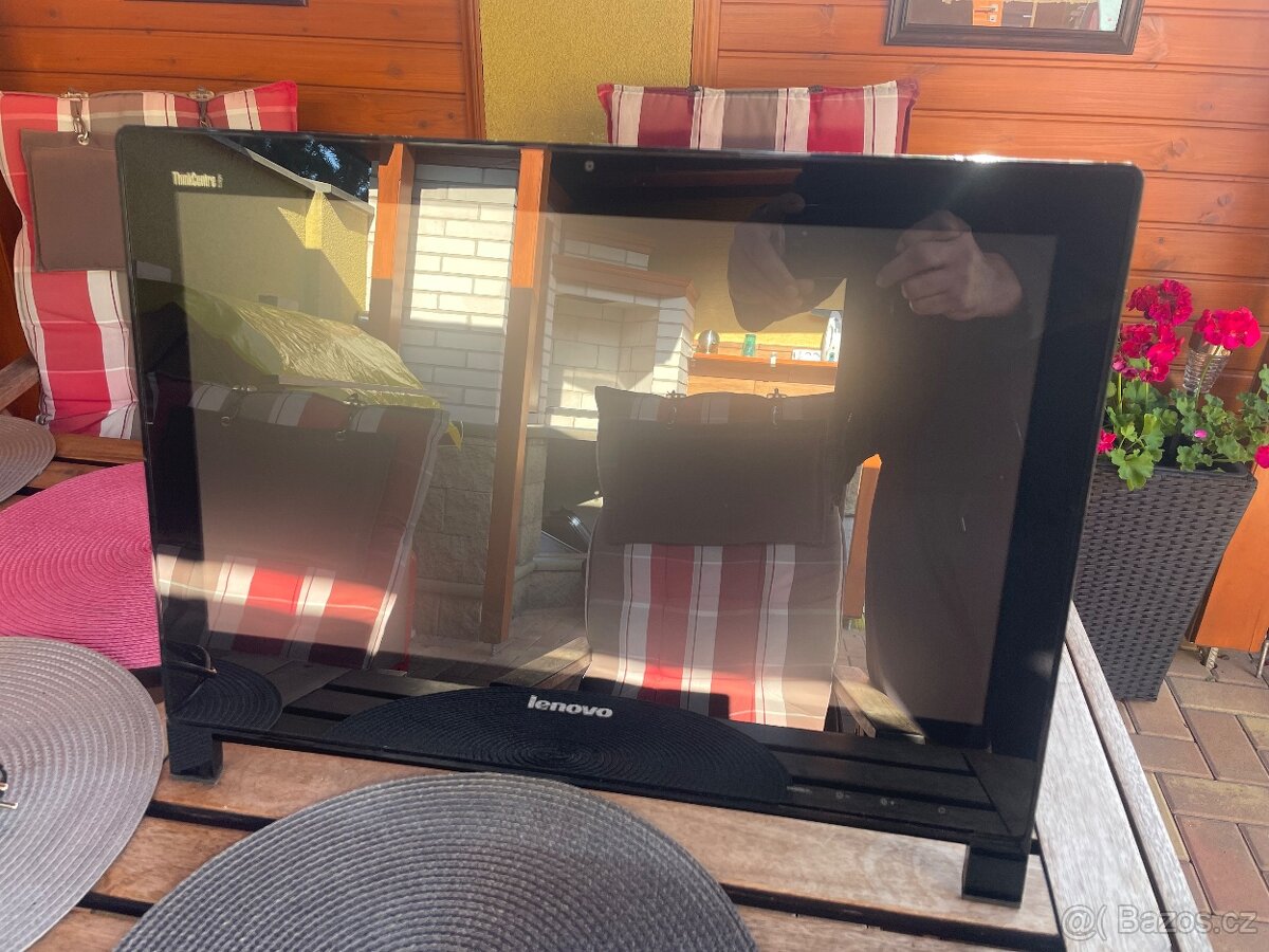 Lenovo Thinkcentre Edge 92Z All In One - 4