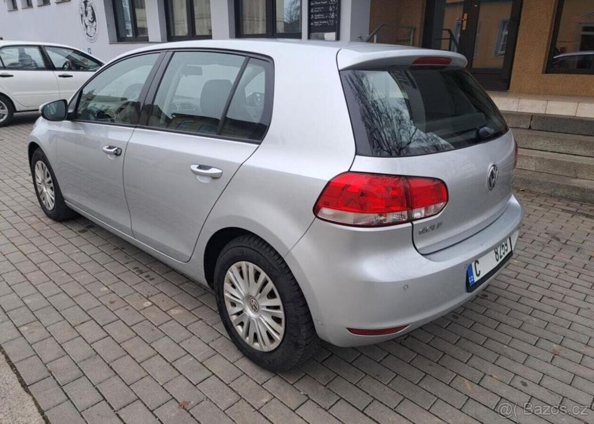 Volkswagen Golf 1,6 TDI nafta manuál 66 kw - 4