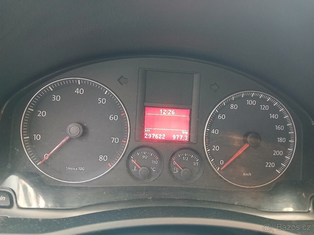 Volkswagen Golf 5 - 4