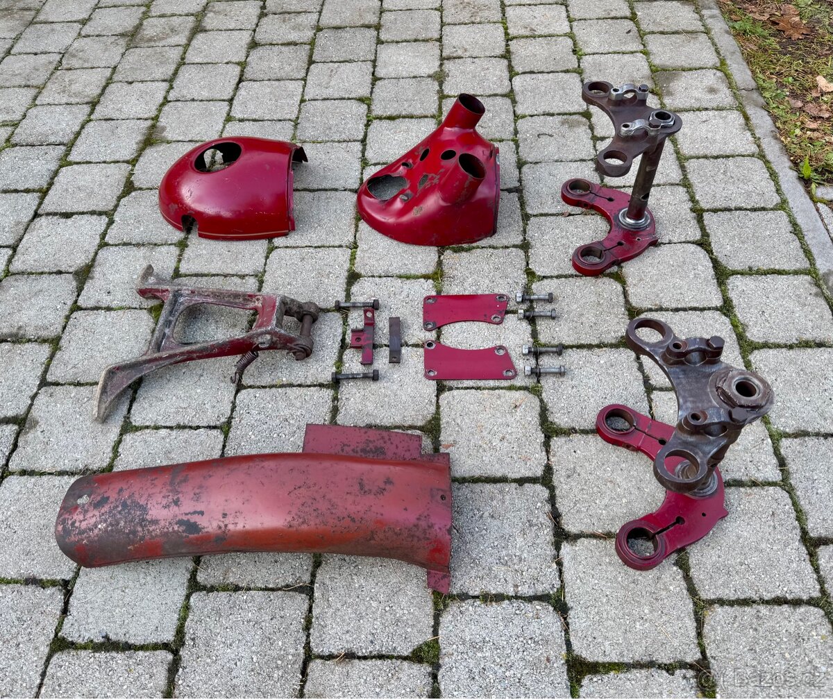 Jawa ČZ 250 350 kyvacka - dily - 4