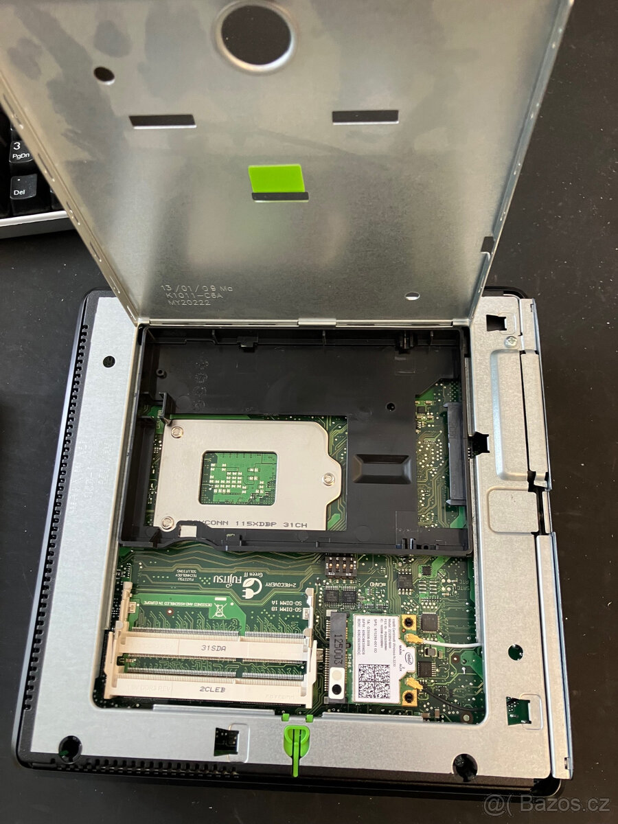 Fujitsu Esprimo Q910 - 4
