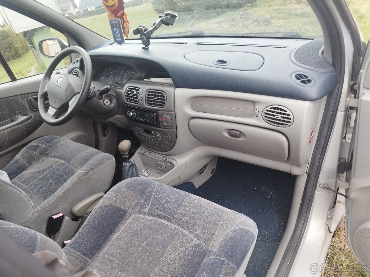 Renault Scénic 1.6 16V - 4