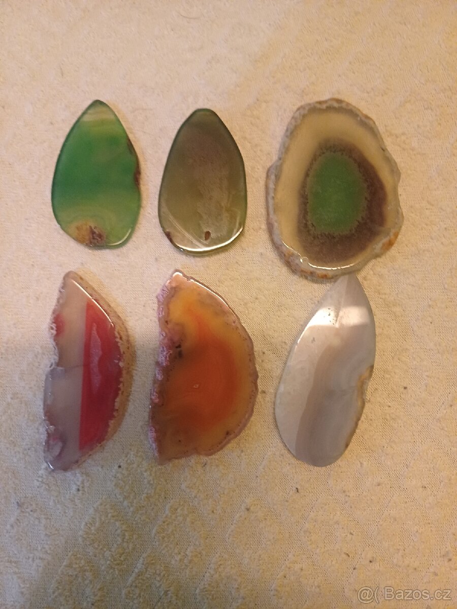 Acháty různých barev - 4