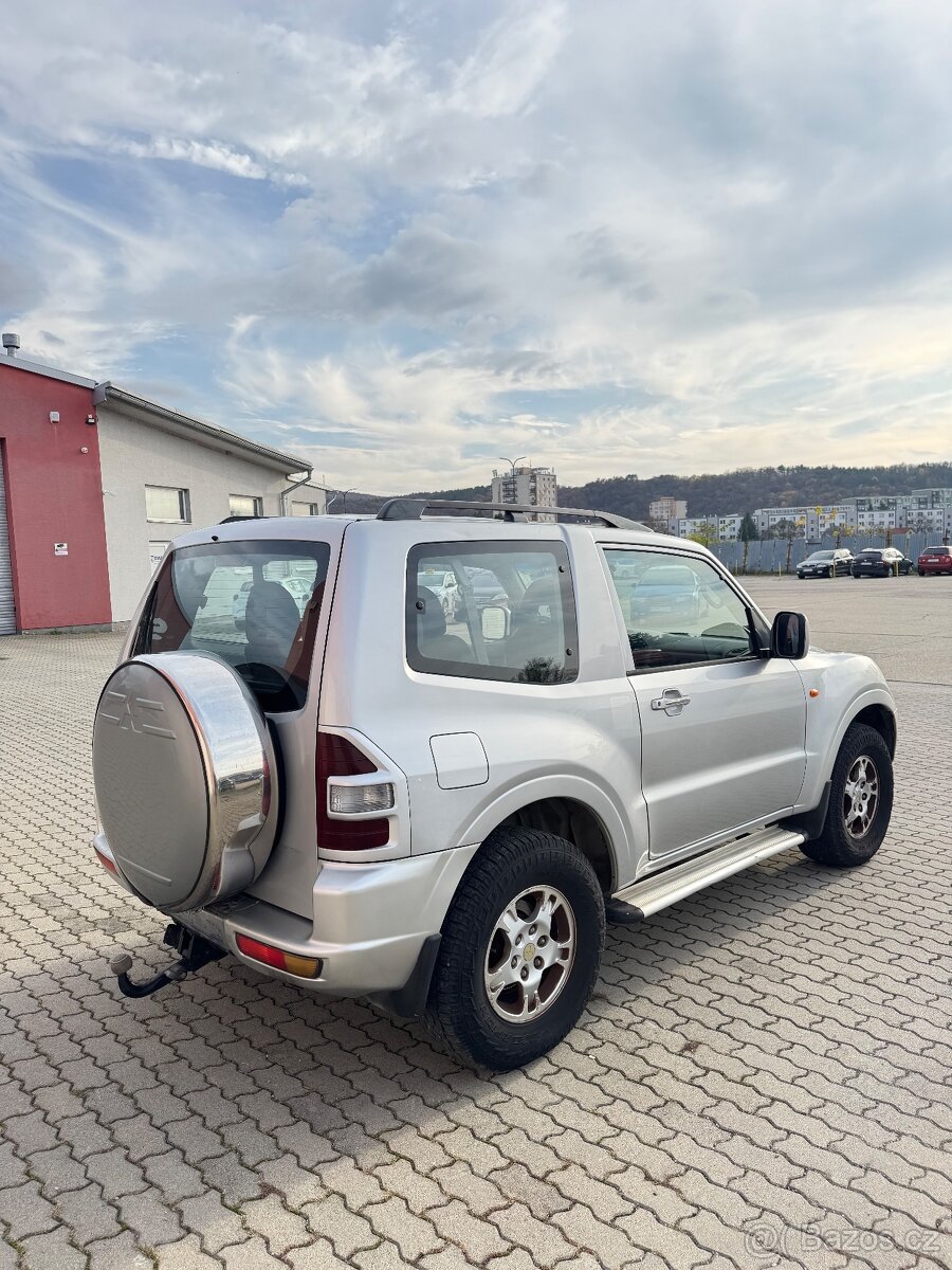 Mitsubishi Pajero 2.5tdi 4x4 - 4