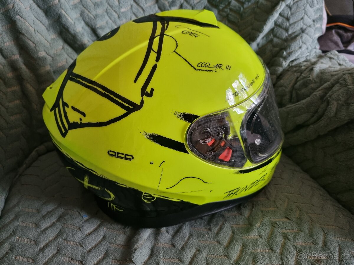 Prodám integrální moto helmu MT Helmets - 4