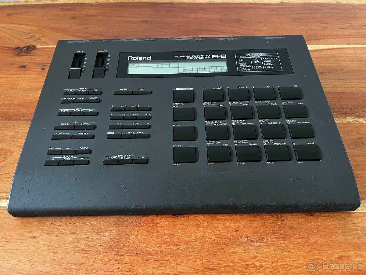 Roland R-8 Human Rhythm Composer + originální adaptér - 4