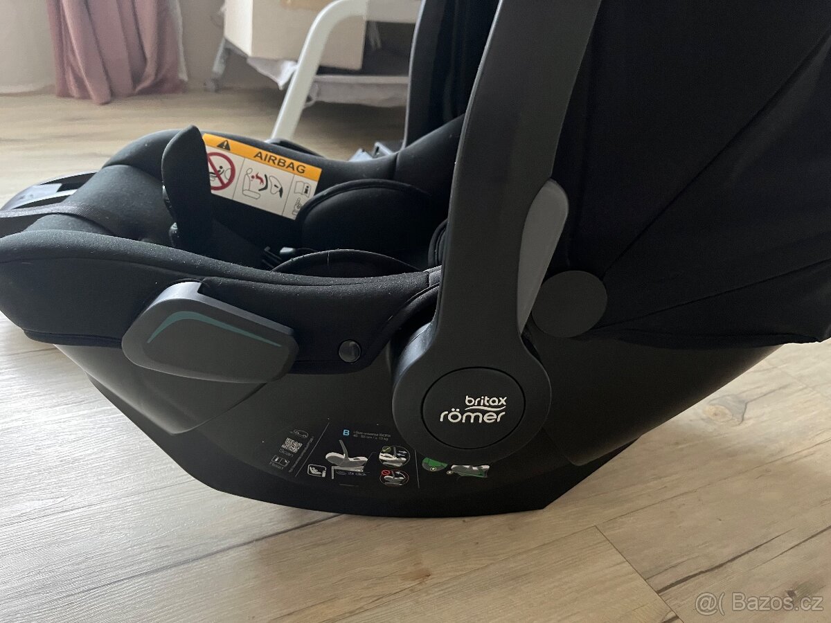Autosedačka Britax + báze - 4