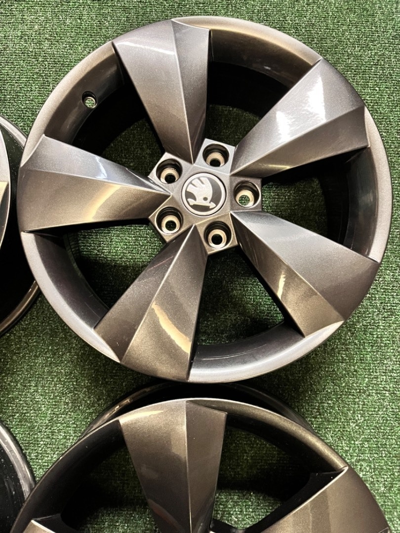 5x112 R17 originál alu disky Škoda Kodiaq - 4