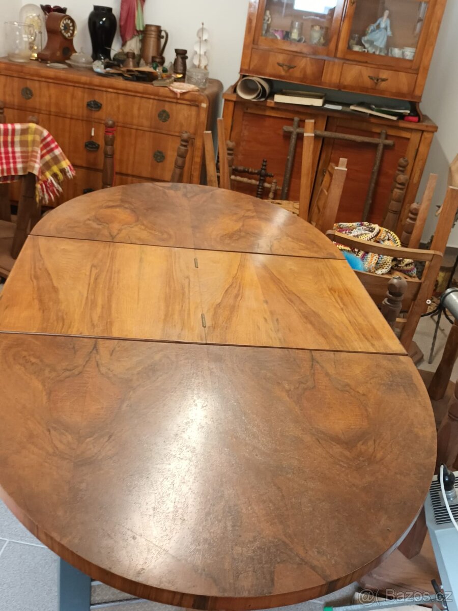 oválný stůl a 4 židle - 4