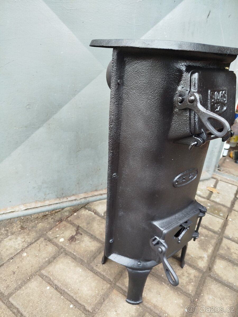 litinová kamna SVOAS - PRAGA V3S - 4