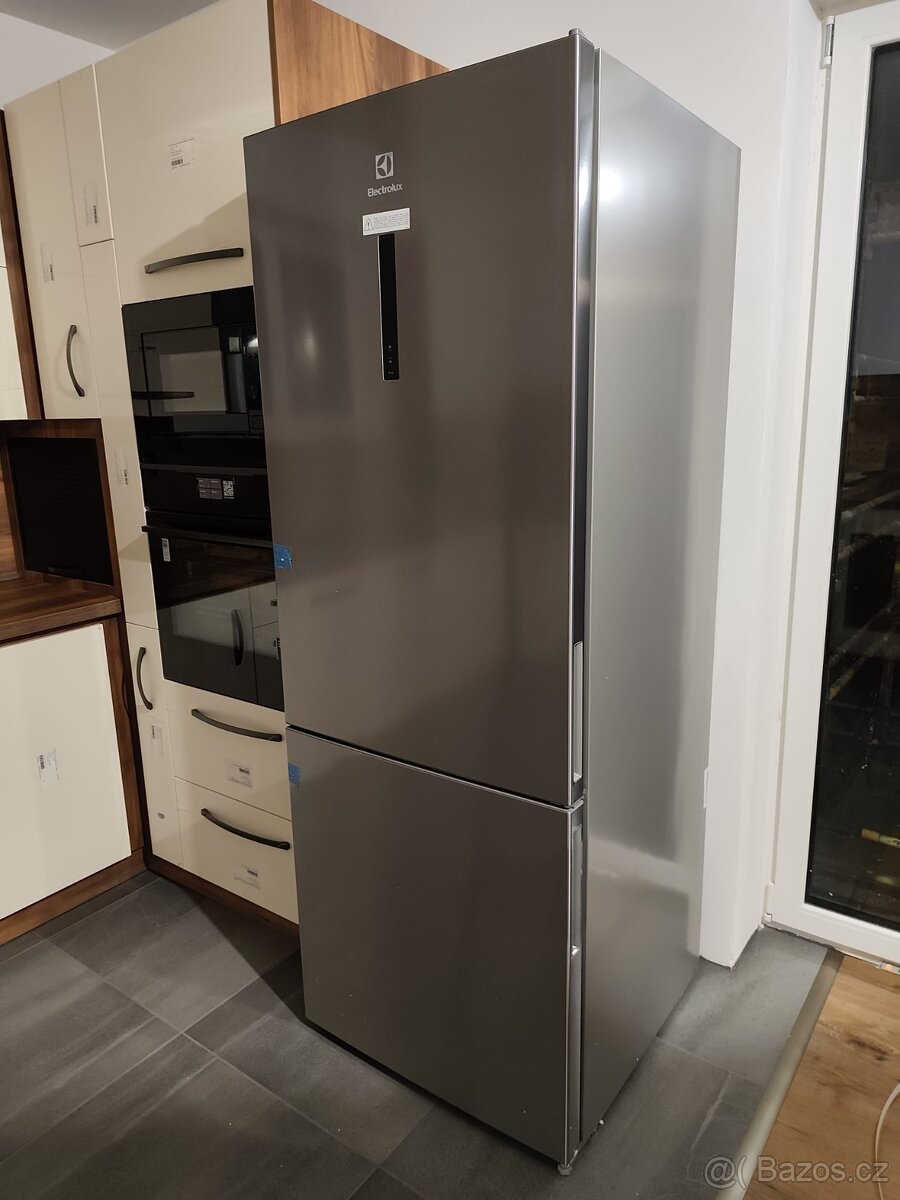 Nová Electrolux LNT6ME46X3 - 4