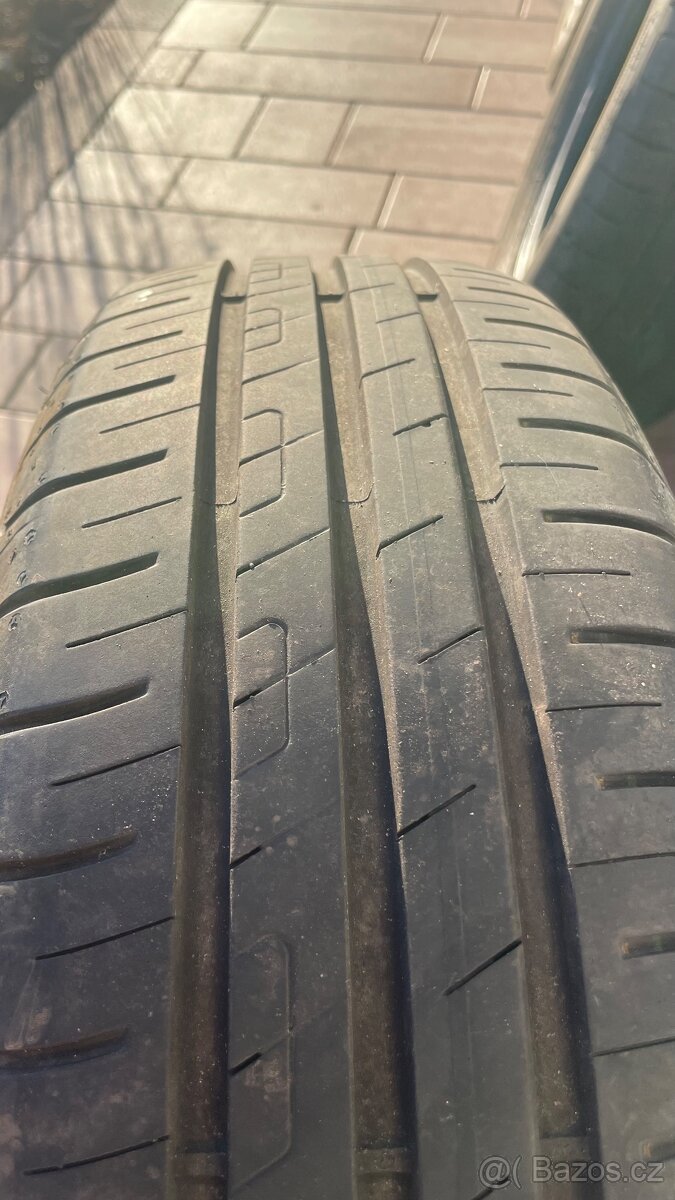 Letní pneumatiky Goodyear EfficientGrip Performance 185/65 R - 4