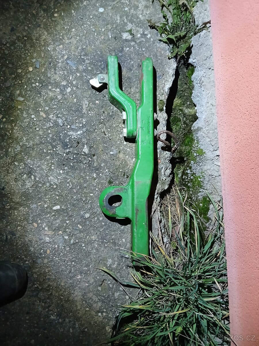 Agrohák John Deere závěs - 4