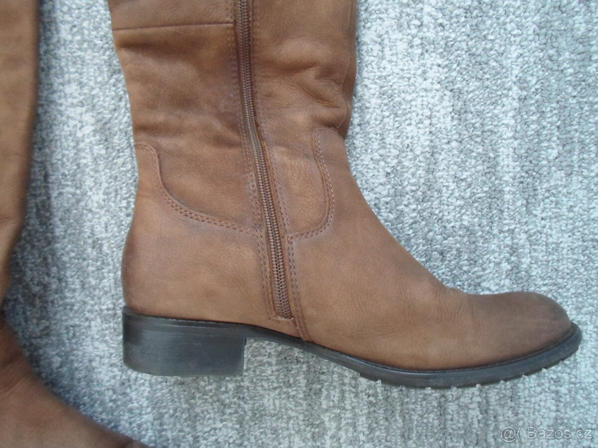 Hnědé kožené boty kozačky Baťa - 39 - 4