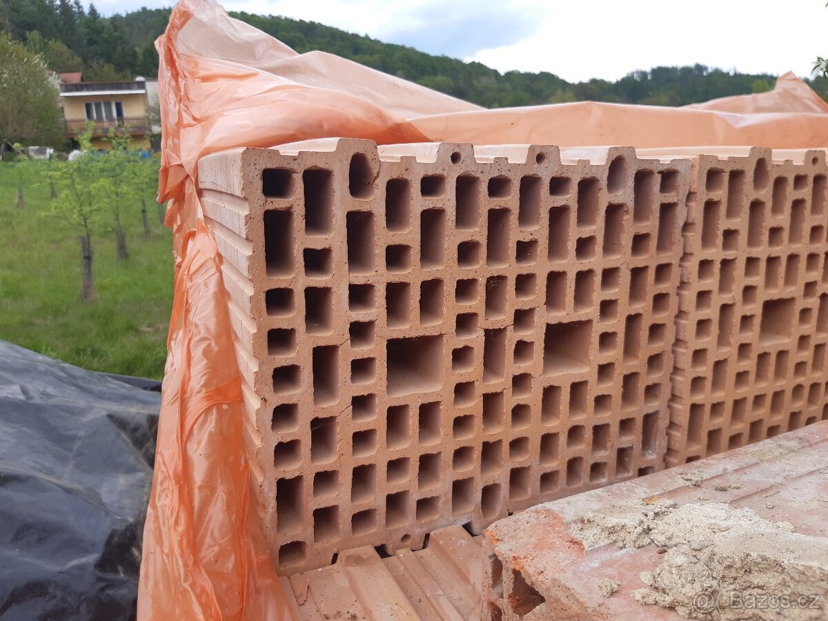 Heluz UNI 30 broušená - 4