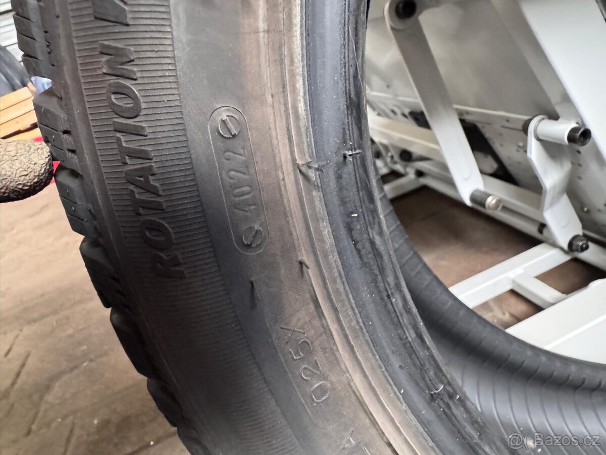 Prodám zimní pneu 205/55/17 Kamiq - 4