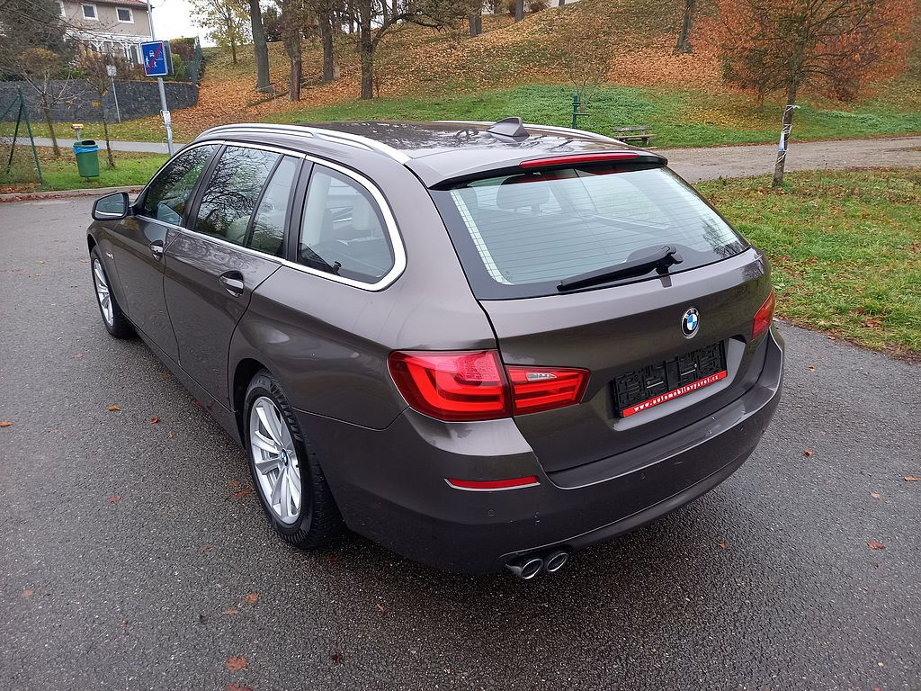 BMW 520D-135kW-digiklima+alu+kůže - 4