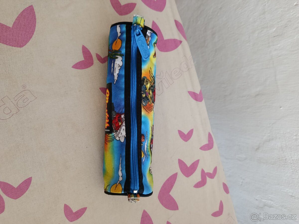 Prodám školní pouzdro.Dámskou kabelku - 4