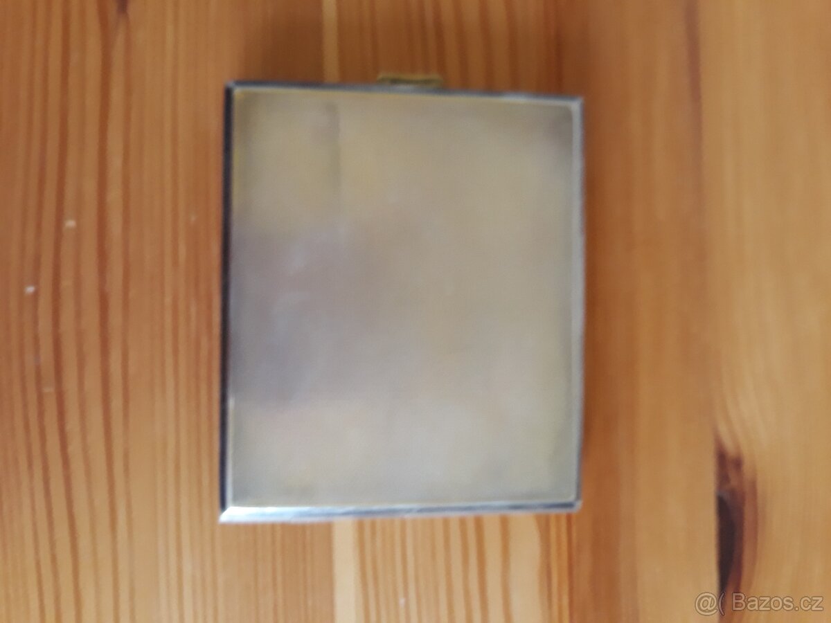 Starý vojenský kompas, pouzdro na cigarety aj. - 4