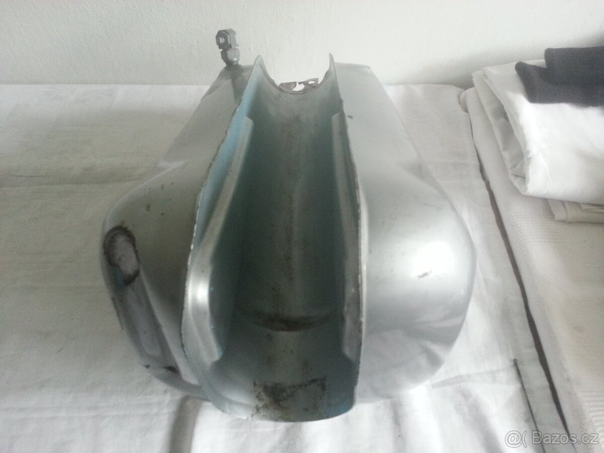 Originální nádrž na MZ 150 ETZ - 4