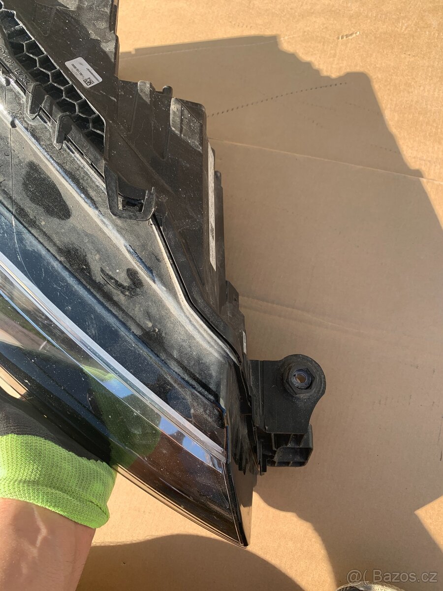 svetlo skoda superb 3 III lift svetla xenony - 4