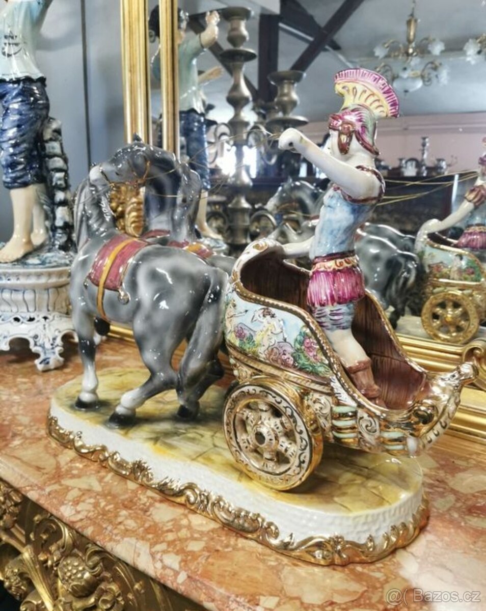 Porcelánová, zlacená socha Capodimonte. Top stav. - 4
