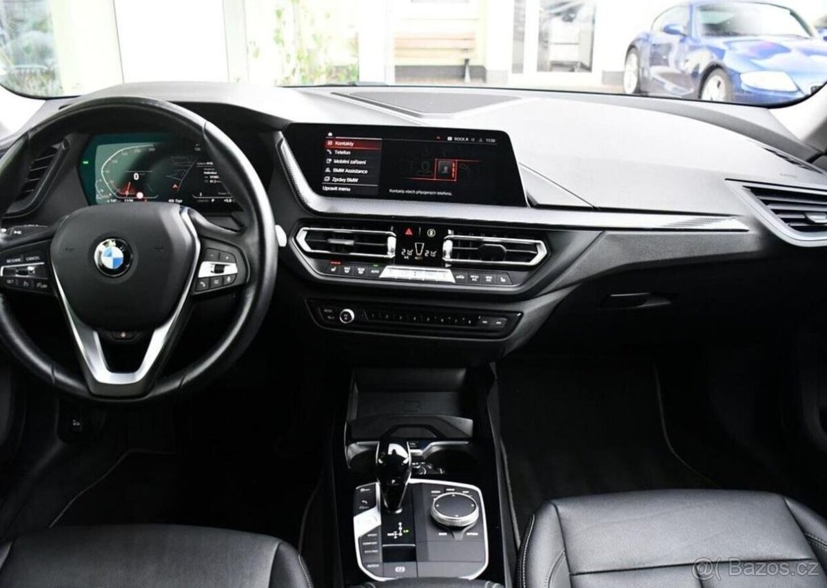 BMW Řada 2 218d NAVI CARPLAY 1M ČR - 4