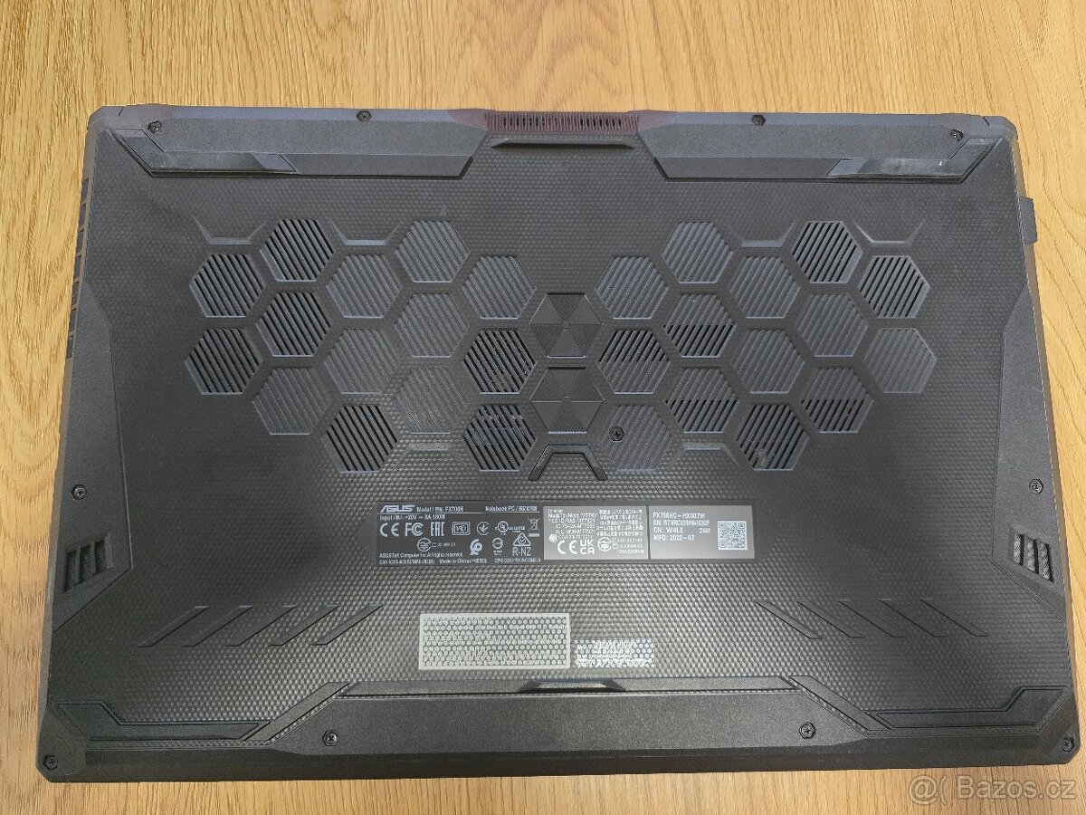 Prodám herní notebook Asus TUF Gaming F17 (FX706HC-HX007W) - 4