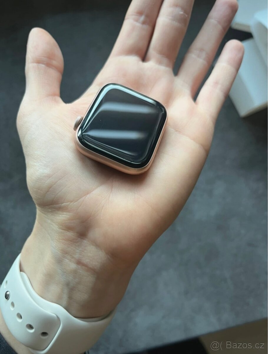 Apple Watch SE 44mm - 4