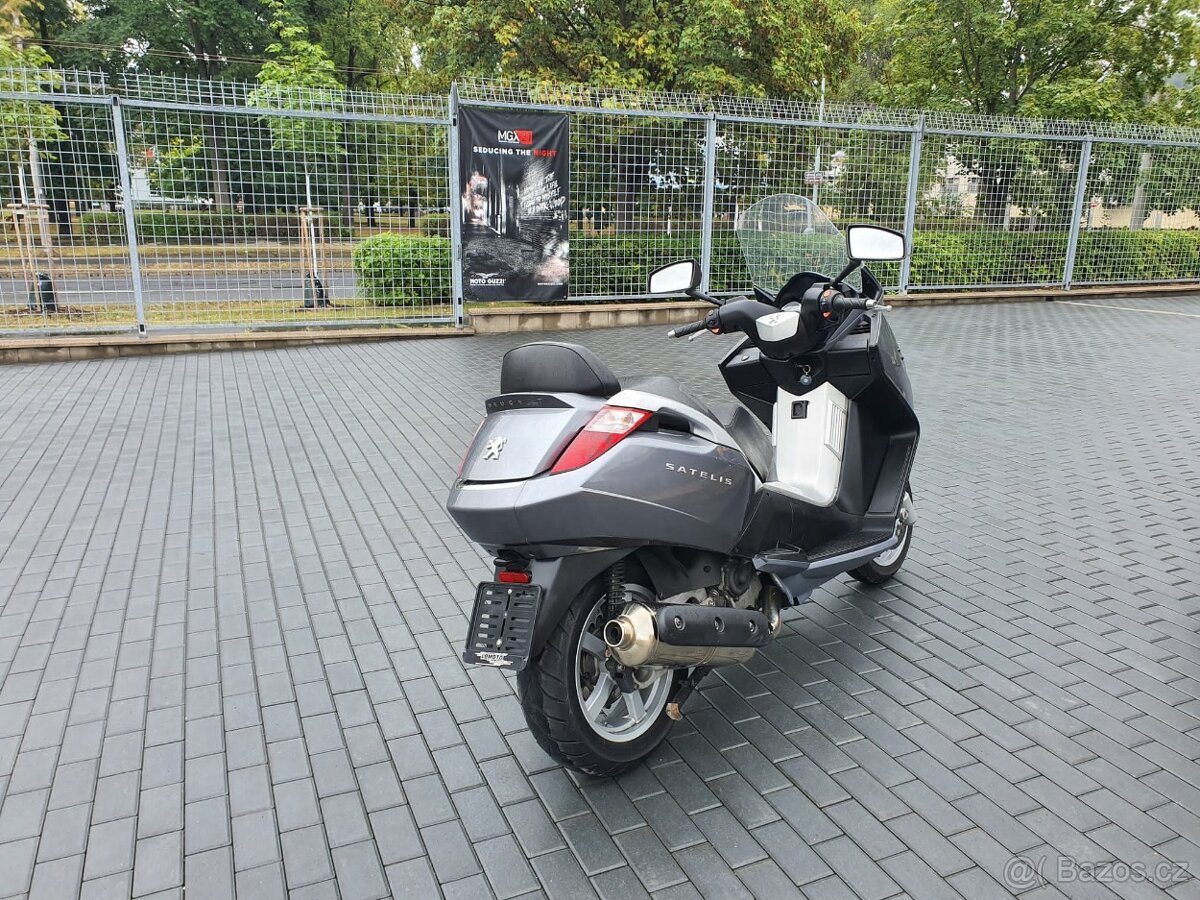 Peugeot Satelis 400 - 4