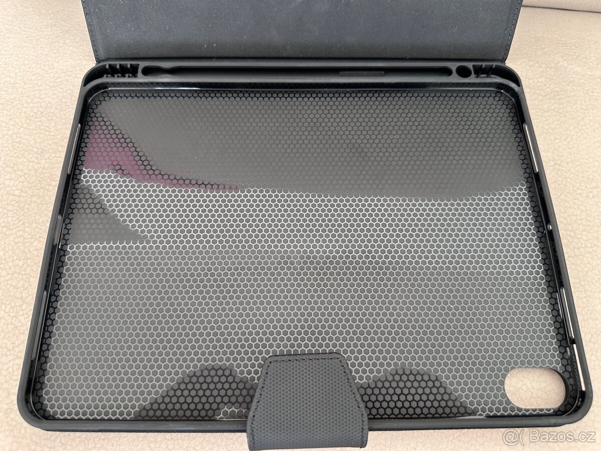 Spigen Liquid Air Folio pouzdro Apple iPad Air 10,9” - 4