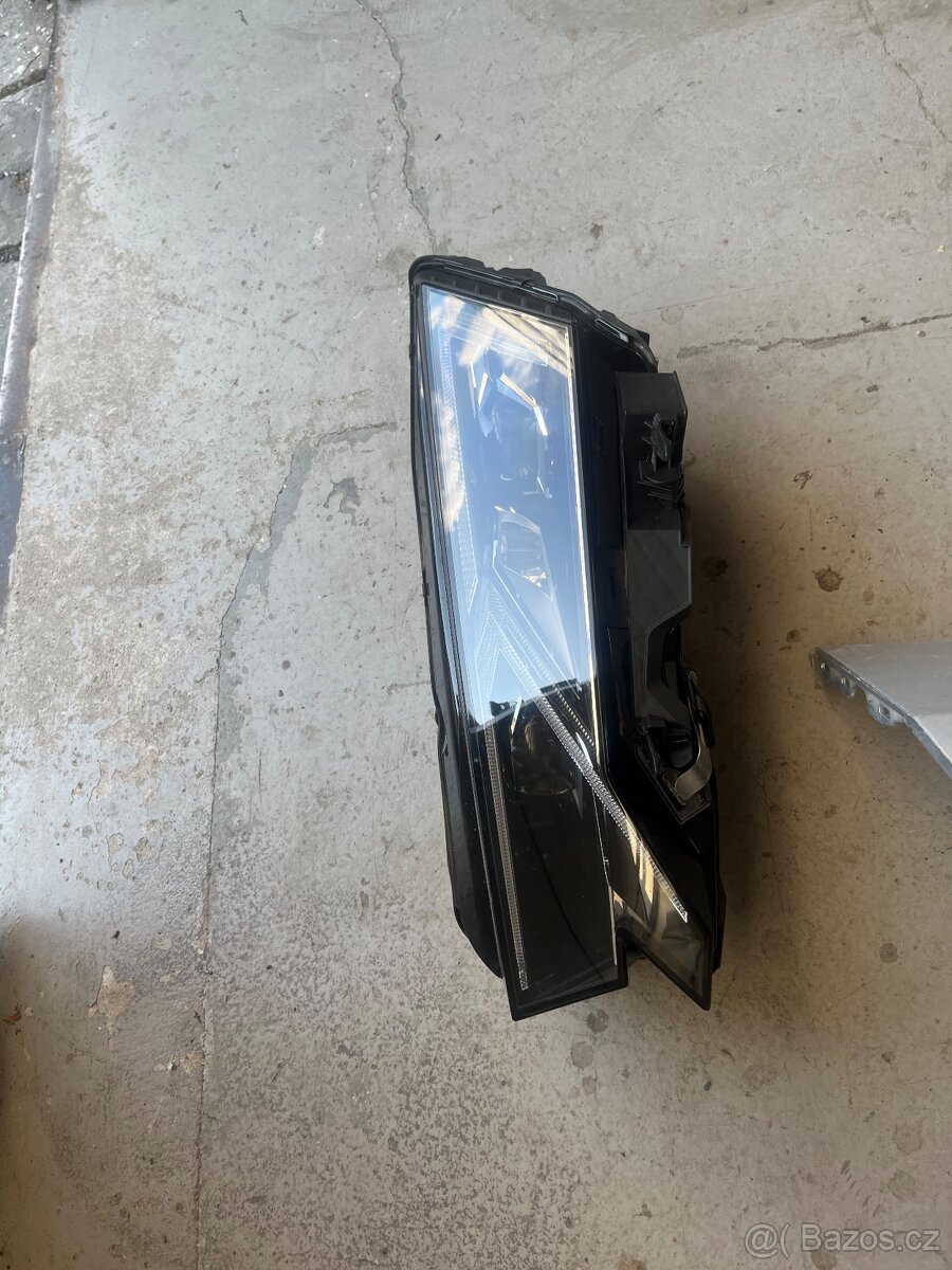 Octavia 4 facelift kapota,naraznikmaska-černý rámeček,svetla - 4