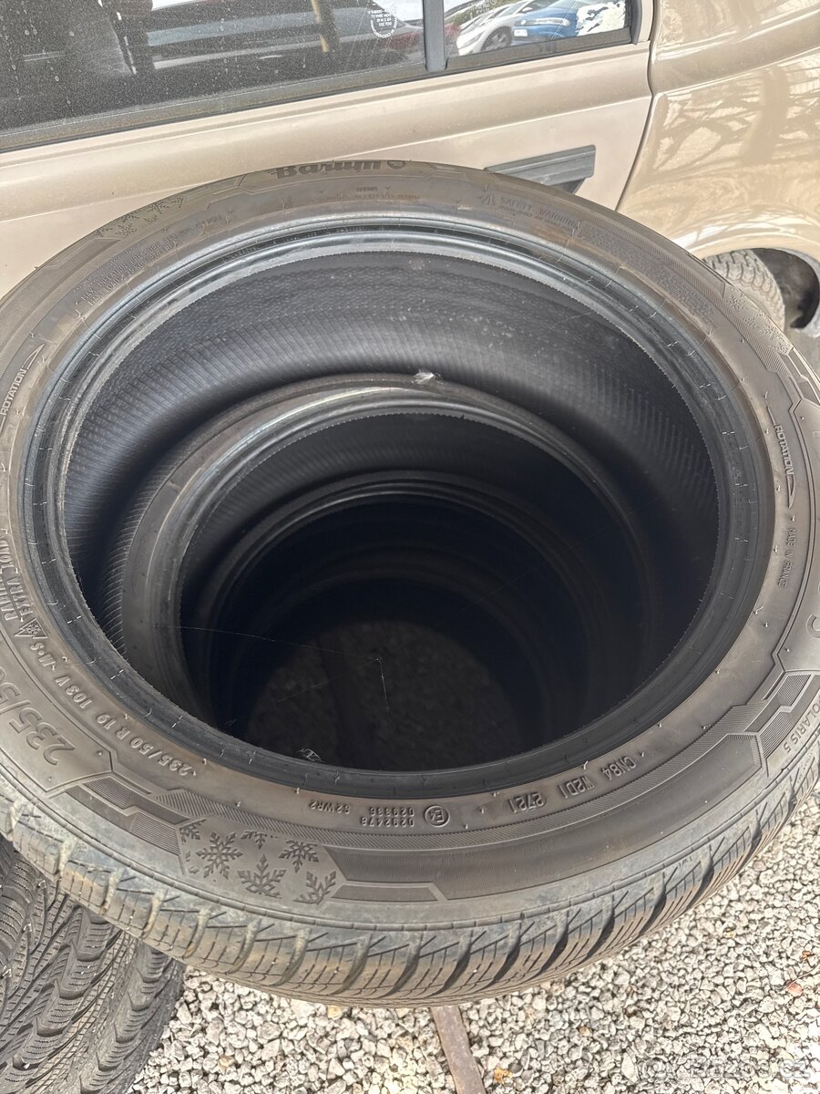 Zimní pneu 235/50/19 Barum POLARIS 5 - 4