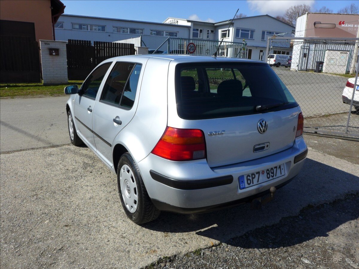 Volkswagen Golf 1,9 TDI KLIMA, TAŽNÉ - 4