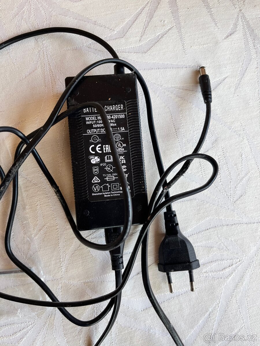 Prodám elektrickou koloběžku Siver. - 4