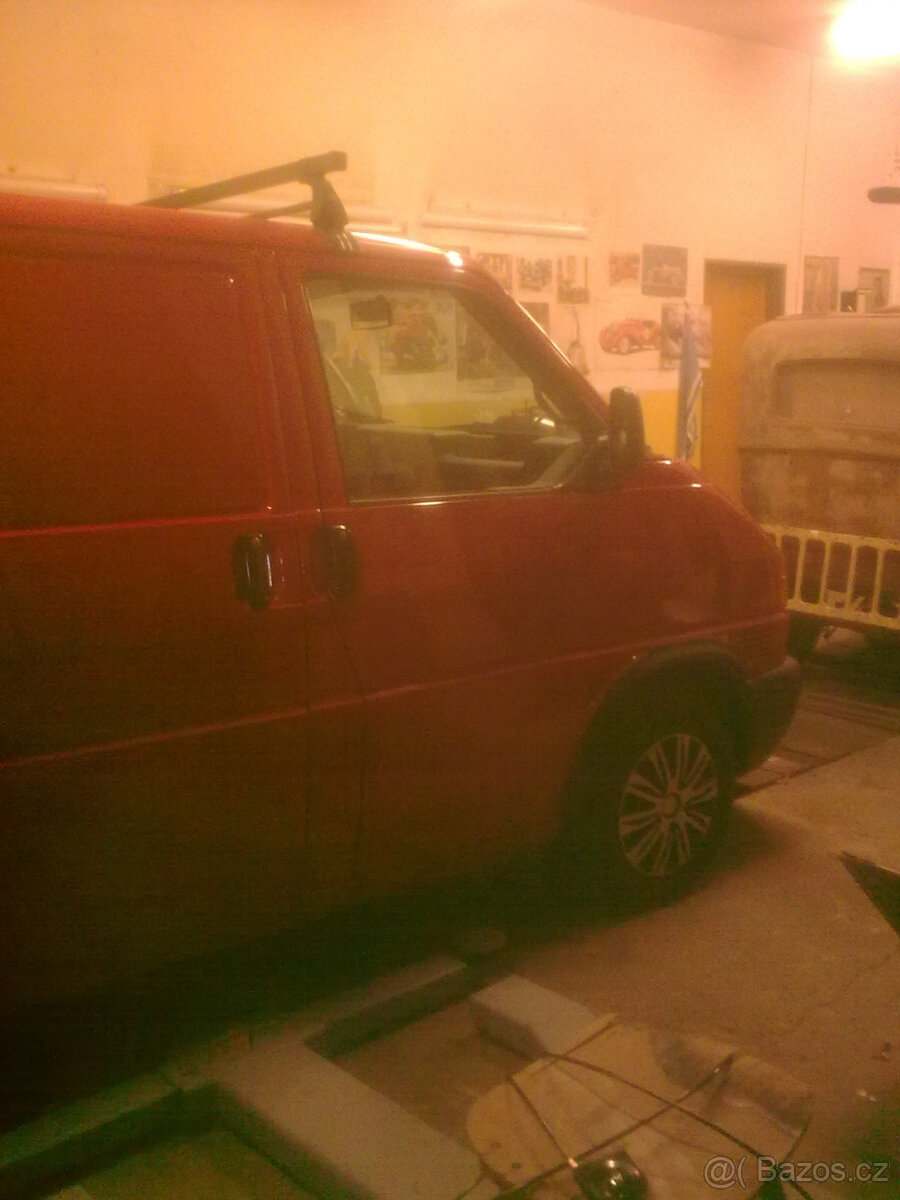 Prodám VW t4 2,4d transporter r.v 2003 - 4