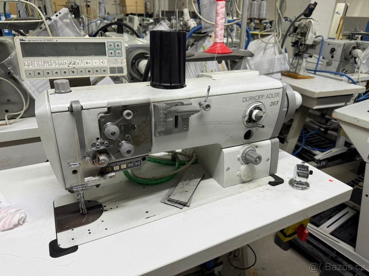 Průmyslové šicí stroje Dürkopp Adler + Jack (71 ks) - 4