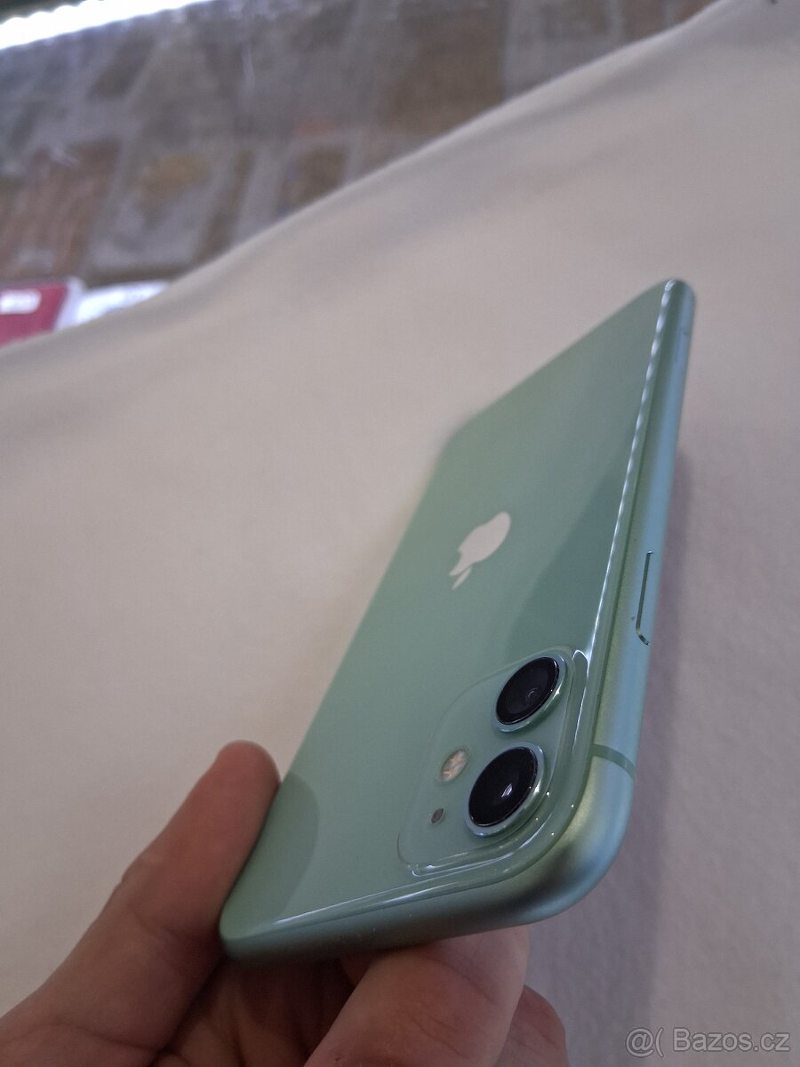 Apple iPhone 11 128GB - 4