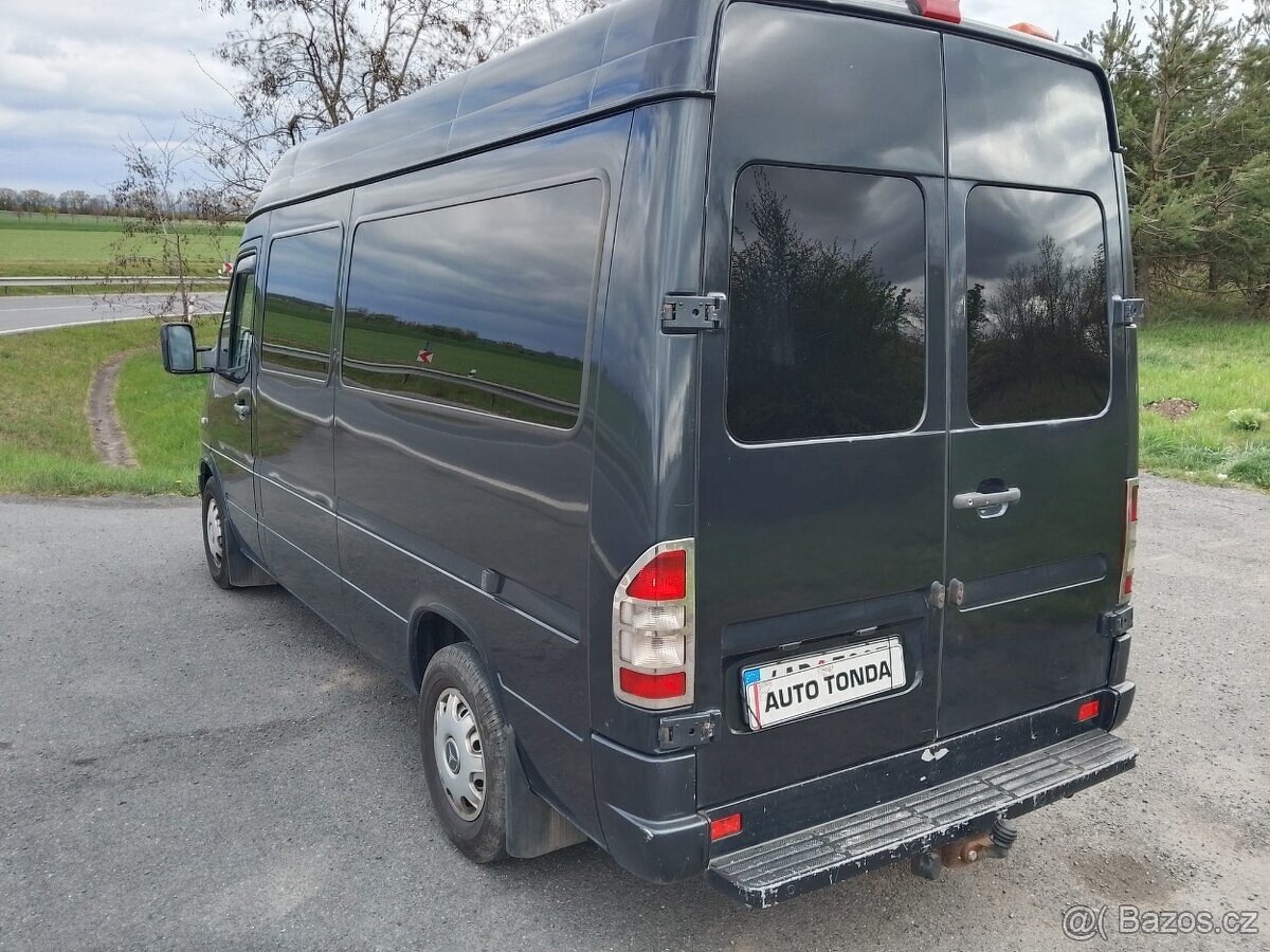 Mercedes-Benz Sprinter - 4