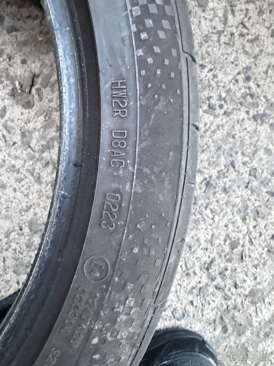 Prodám 235/40/18 - 4