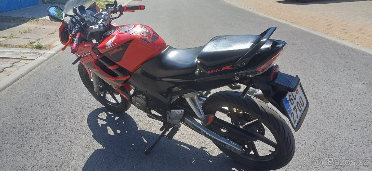 Honda 125 CBR - 4