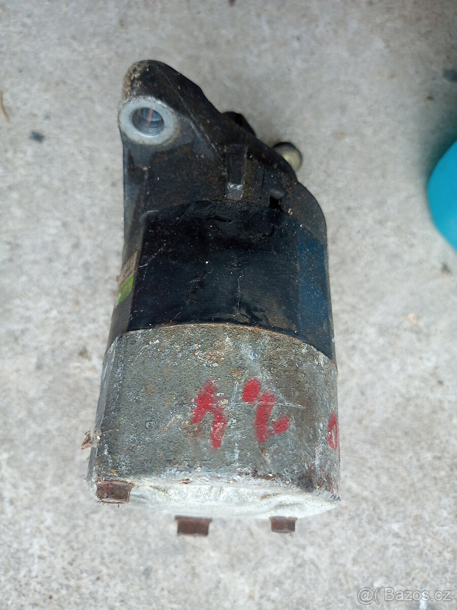 Starter Clio 1,4 - 4