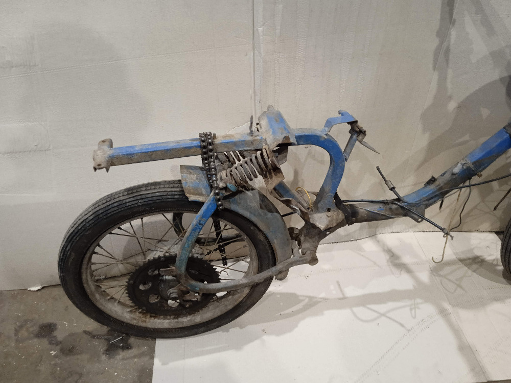 JAWA 555 - 4