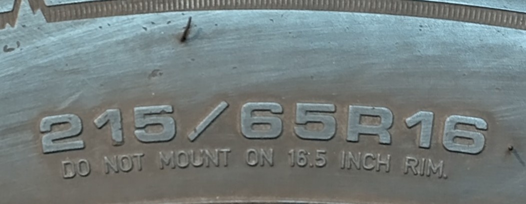 215/65 R16 - Dunlop Winter Sport 5 - 4