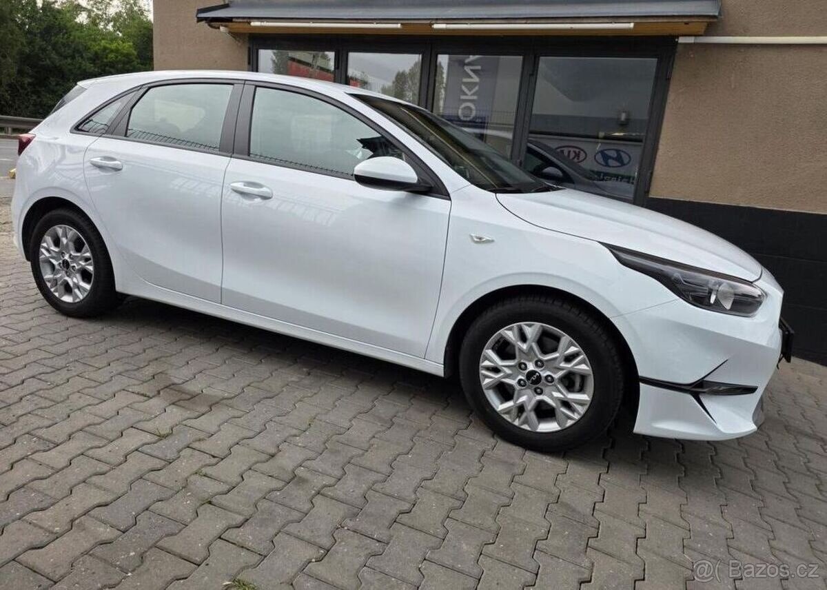 Kia Cee´d 1.5-1. MAJ.-V ZÁRUCE-TOP STAV - 4