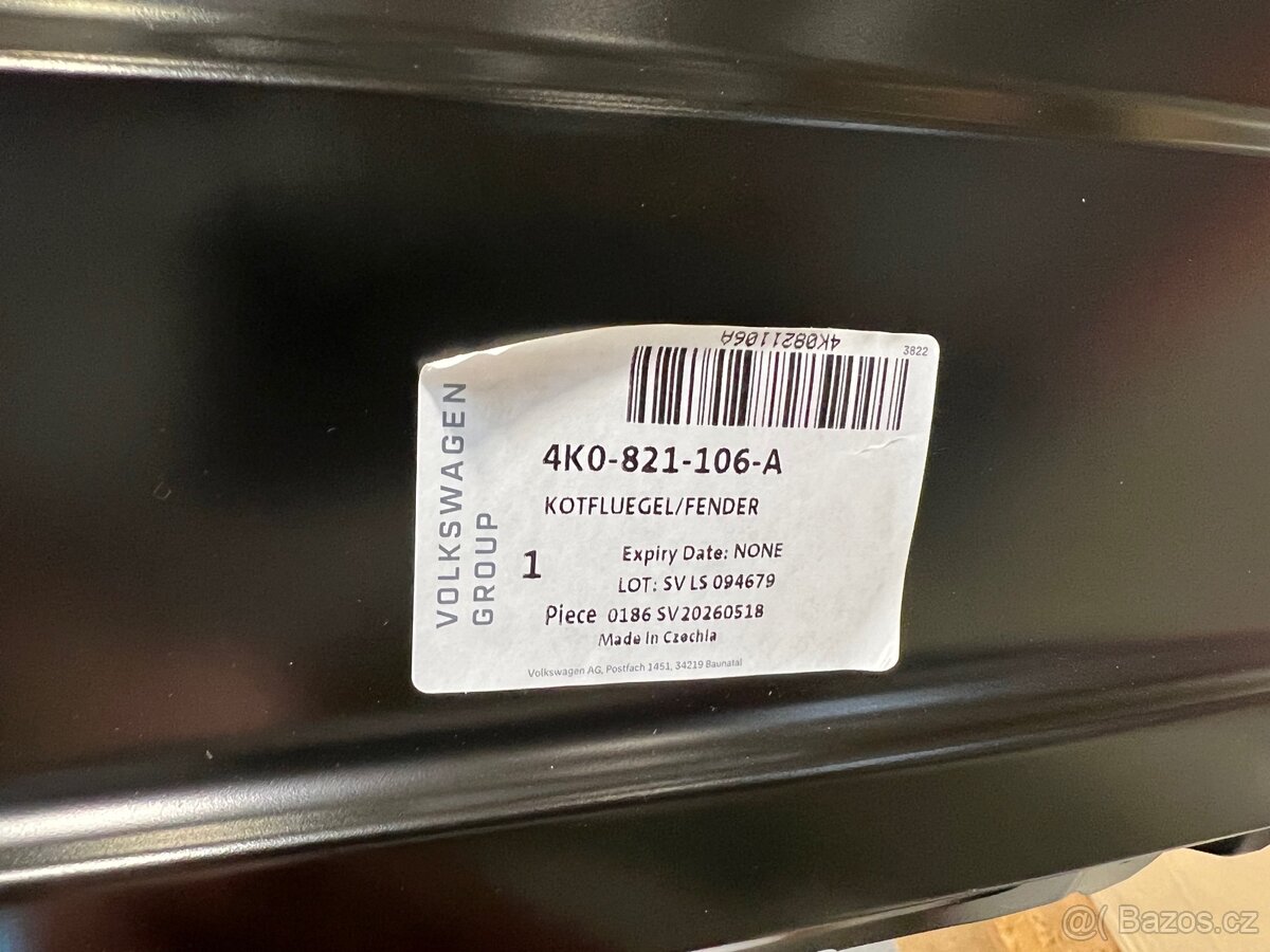 Prodám OEM pravý blatník Audi RS6 - 4