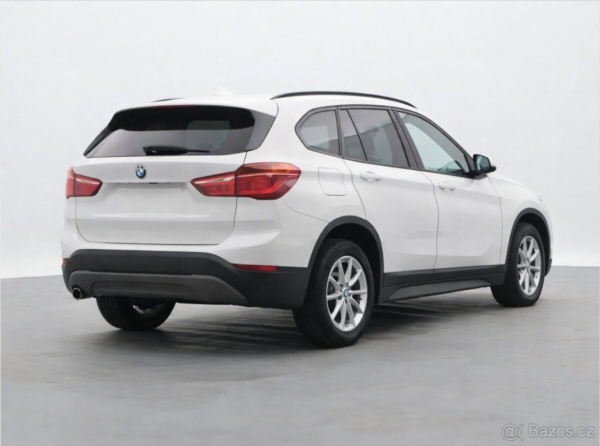 BMW X1 2.0 18d xD Aut CZ Advantage (2016) - 4