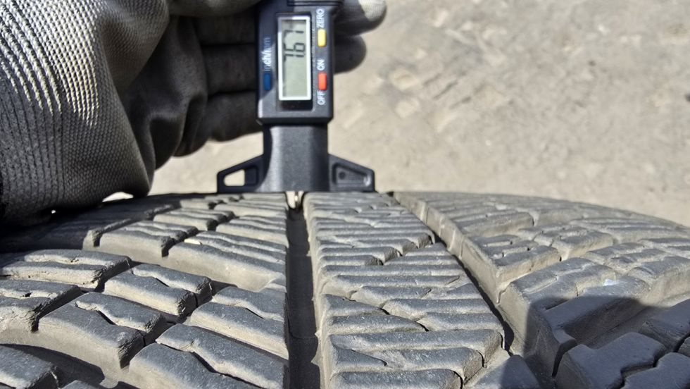 Zimní pneu 245/35/20 Michelin - 4